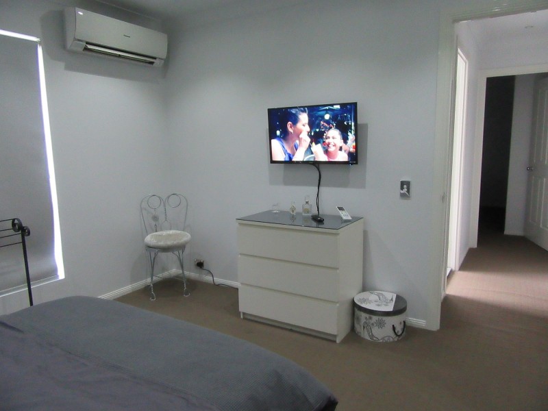 Parkwood QLD 4214