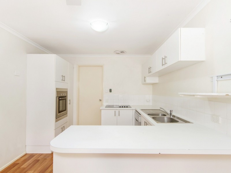 1/9 Melanie Place, Labrador QLD 4215