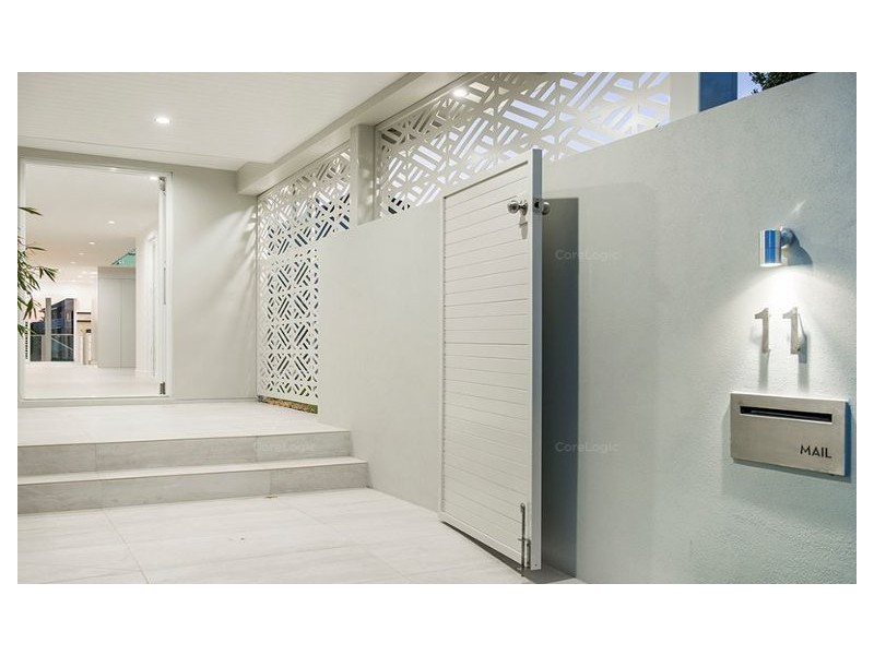 11 Kilkenny Court, Bundall QLD 4217