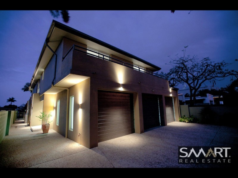 7A Vespa Crescent, Bundall QLD 4217