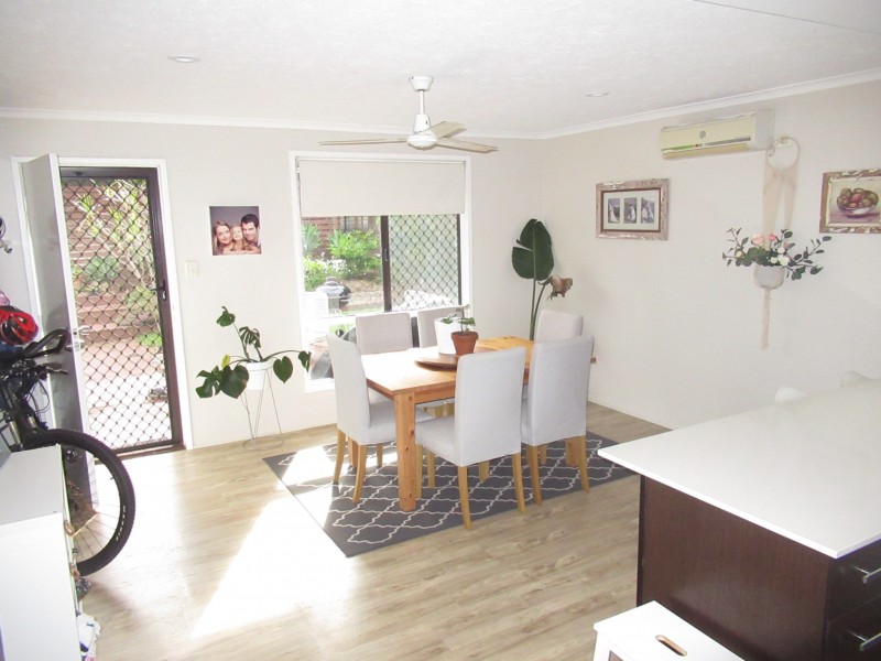 1/8 Onyx Court, Carrara QLD 4211