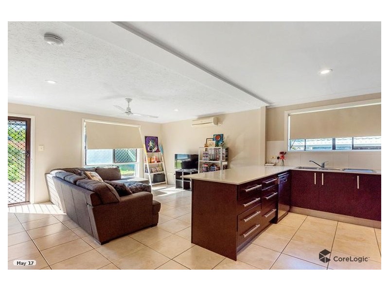 1/8 Onyx Court, Carrara QLD 4211