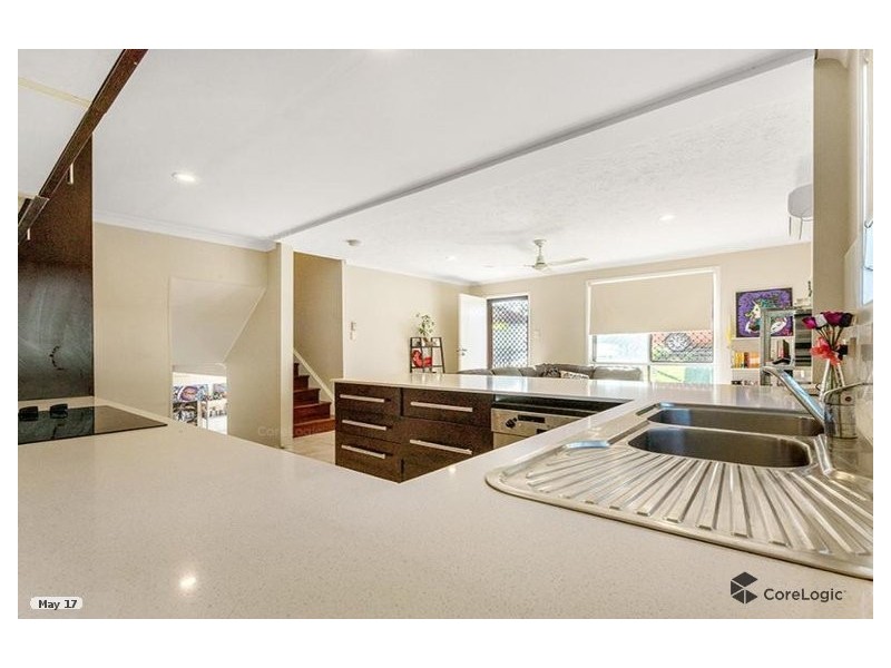 1/8 Onyx Court, Carrara QLD 4211