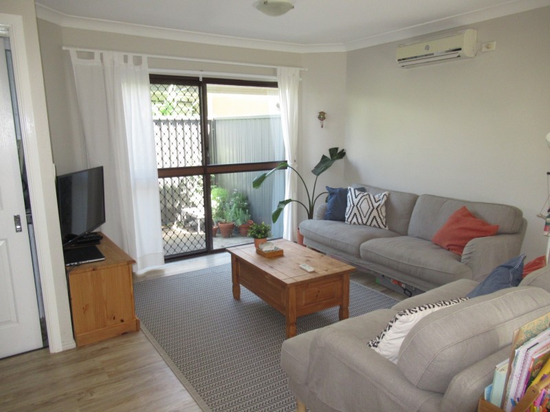 1/8 Onyx Court, Carrara QLD 4211