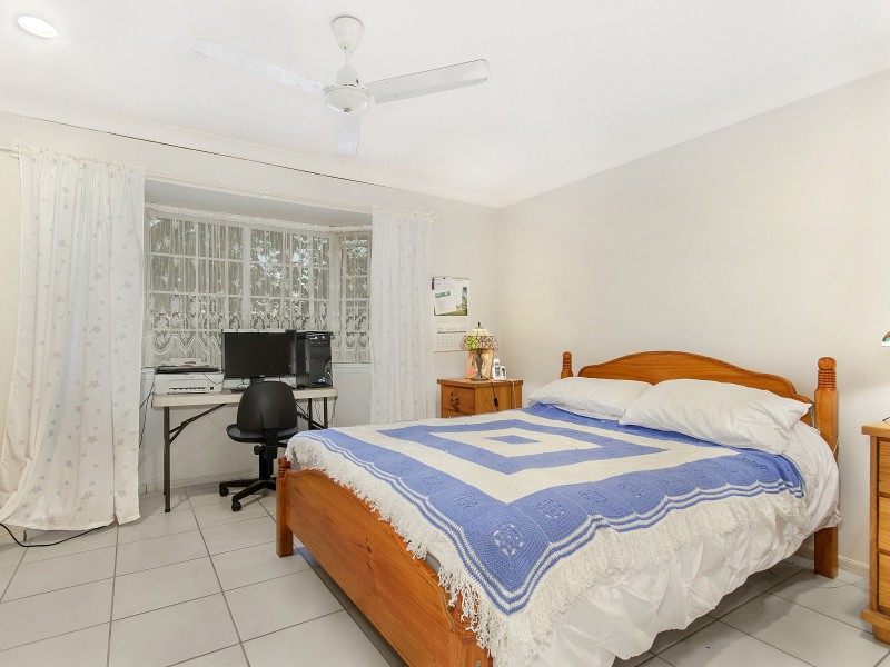 36 Paddington Drive, Carrara QLD 4211