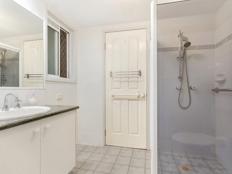 36 Paddington Drive, Carrara QLD 4211