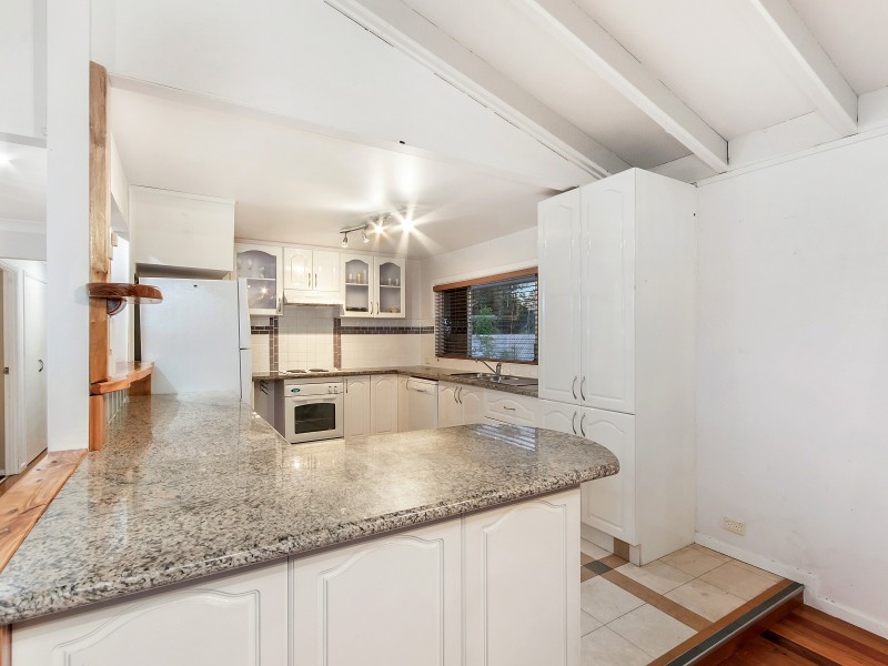 4 Harneil Place, Carrara QLD 4211