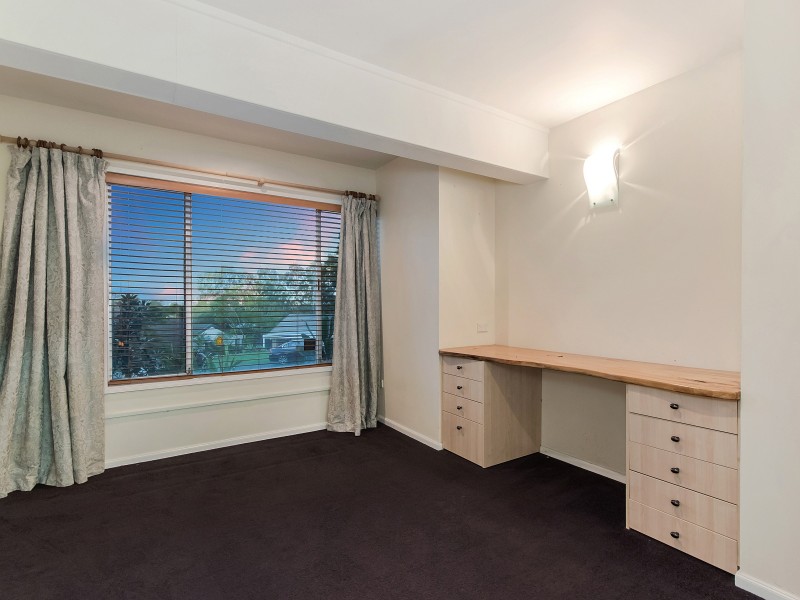 4 Harneil Place, Carrara QLD 4211