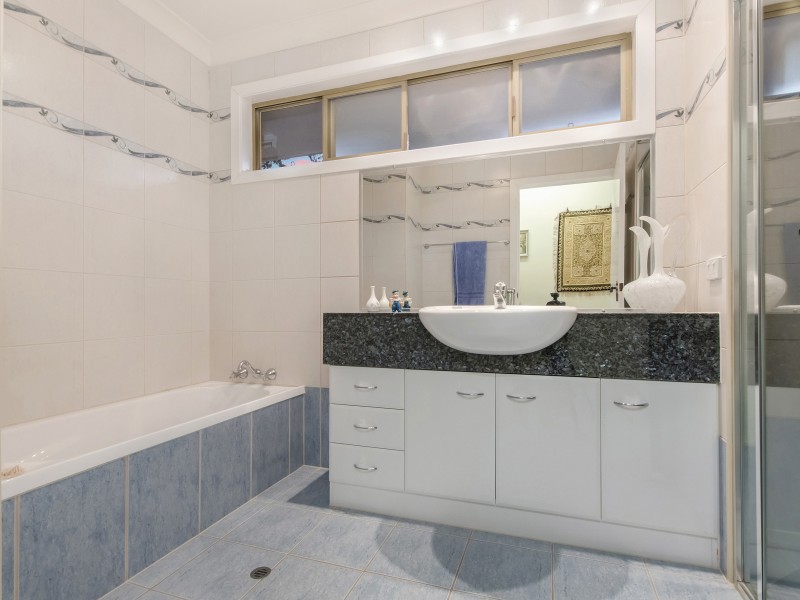 148 Alison Road, Carrara QLD 4211