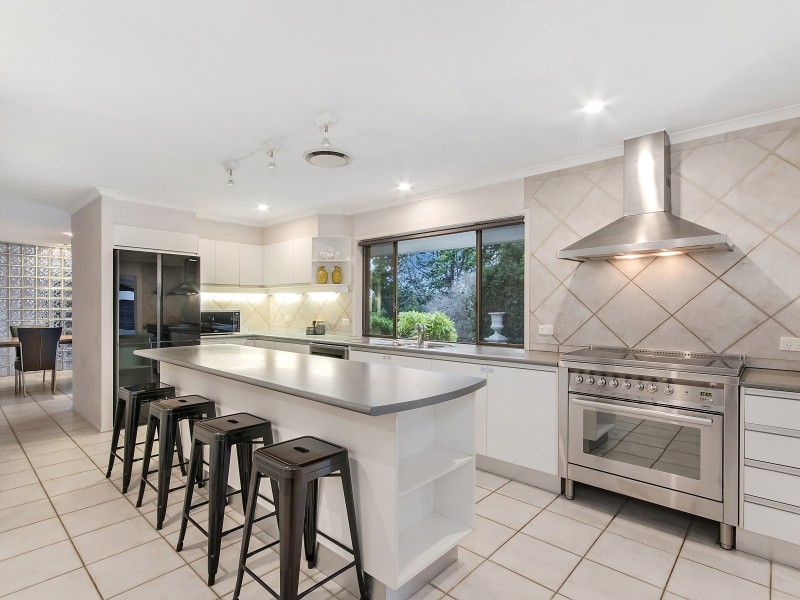 111 Alison Road, Carrara QLD 4211