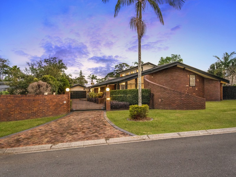 111 Alison Road, Carrara QLD 4211