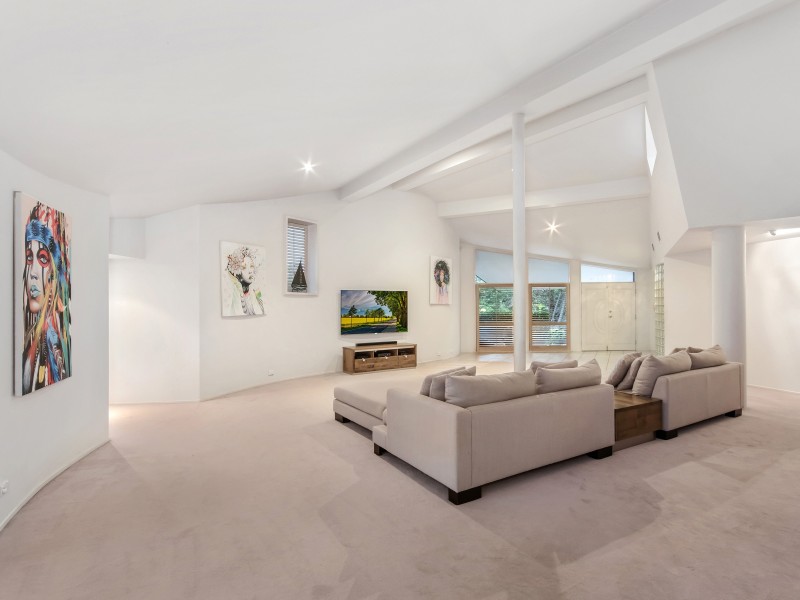 111 Alison Road, Carrara QLD 4211