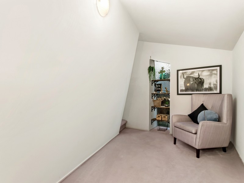 111 Alison Road, Carrara QLD 4211