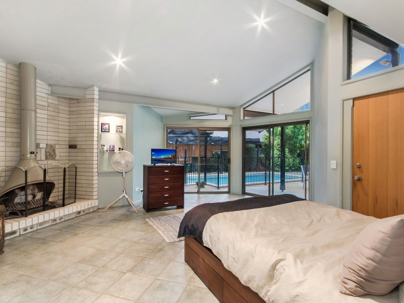 111 Alison Road, Carrara QLD 4211