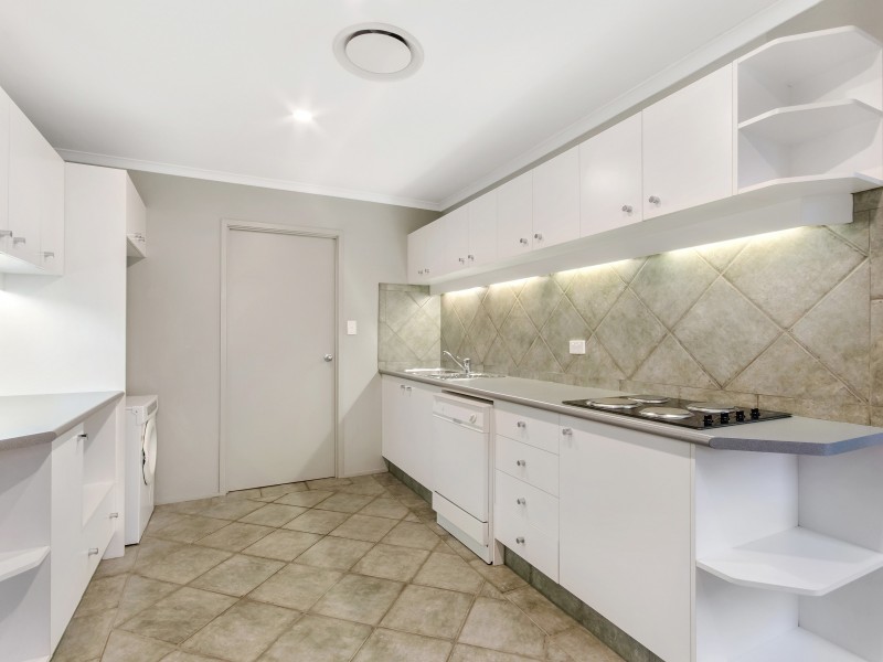 111 Alison Road, Carrara QLD 4211