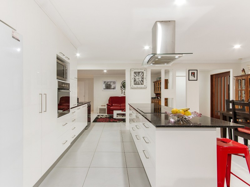 31 Hickey Way, Carrara QLD 4211