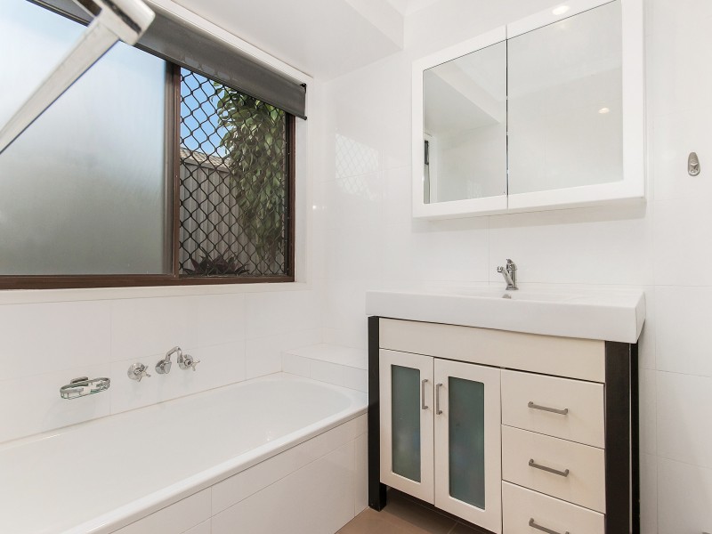 31 Hickey Way, Carrara QLD 4211