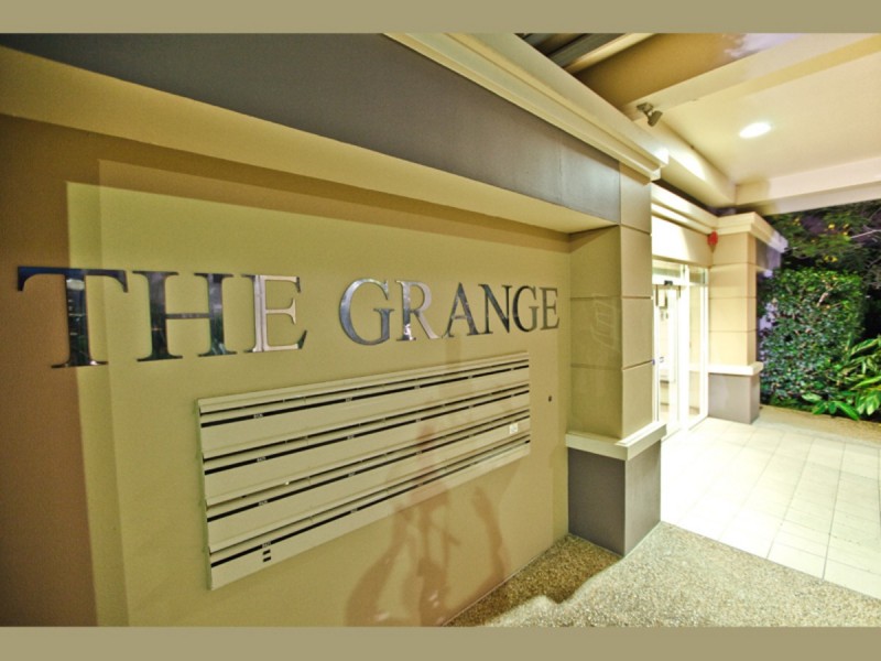 8429 Magnolia Dr East, Hope Island QLD 4212