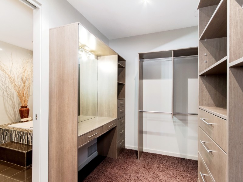 3028 The Boulevarde, Benowa QLD 4217
