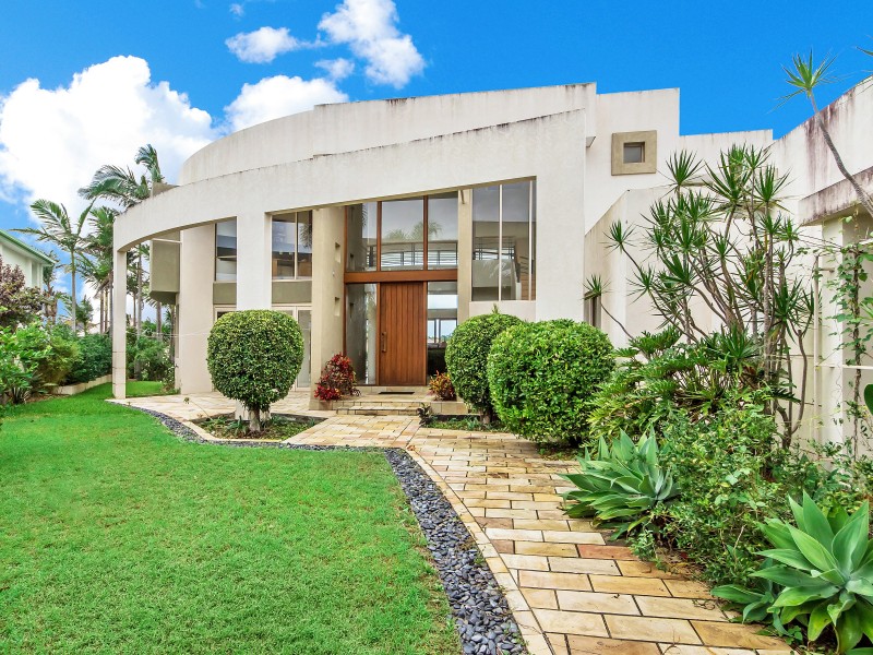 21 Montego Court, Mermaid Waters QLD 4218