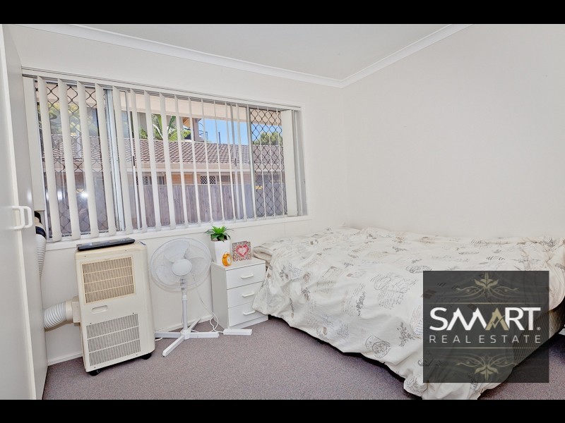 1/20 Parneno Street, Chevron Island QLD 4217