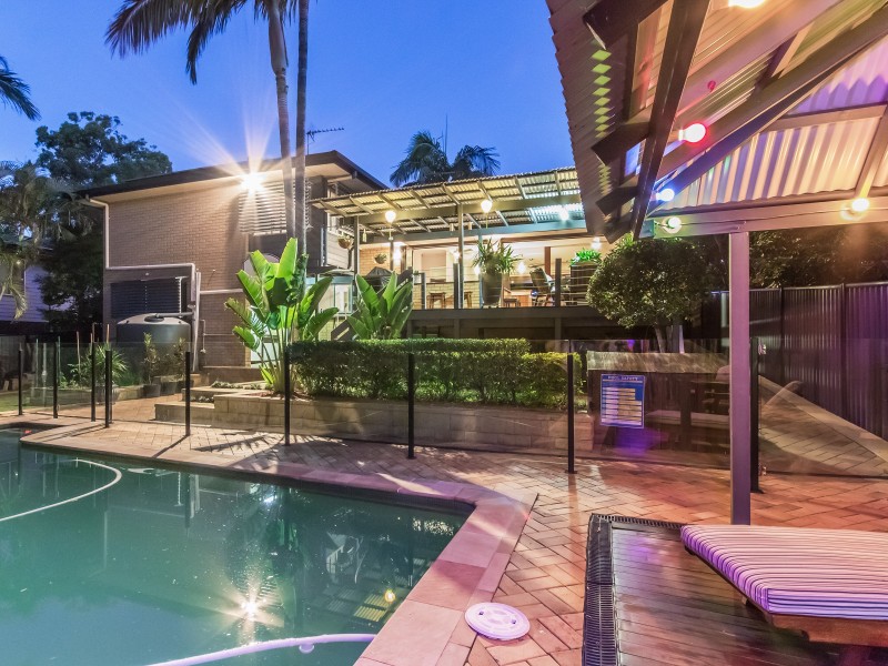 19 Mitchell Avenue, Molendinar QLD 4214