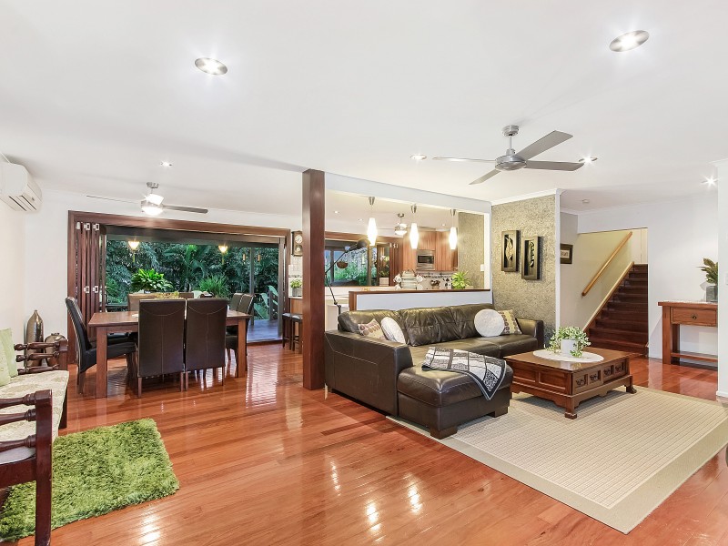 19 Mitchell Avenue, Molendinar QLD 4214