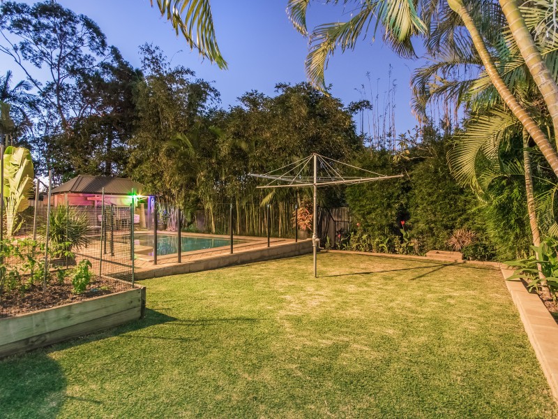 19 Mitchell Avenue, Molendinar QLD 4214
