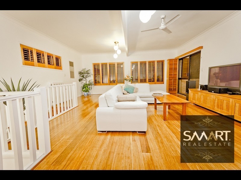 108 Slatyer Avenue, Bundall QLD 4217