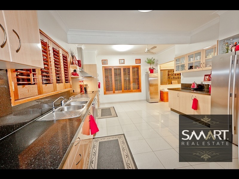 108 Slatyer Avenue, Bundall QLD 4217