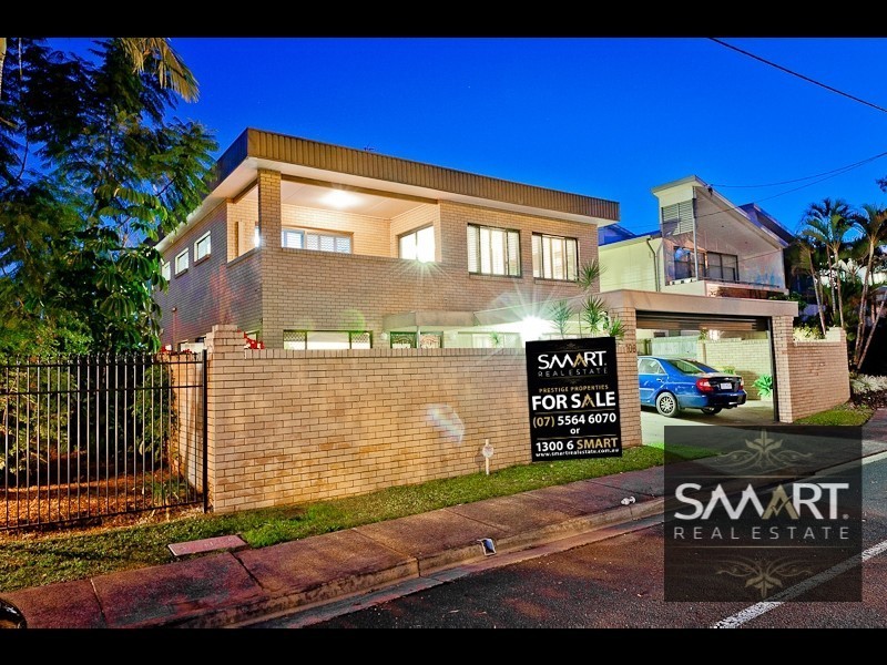 108 Slatyer Avenue, Bundall QLD 4217