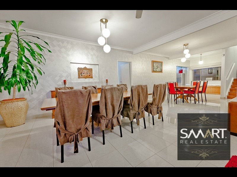 108 Slatyer Avenue, Bundall QLD 4217