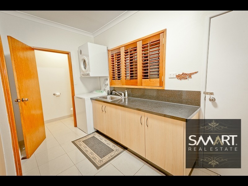 108 Slatyer Avenue, Bundall QLD 4217