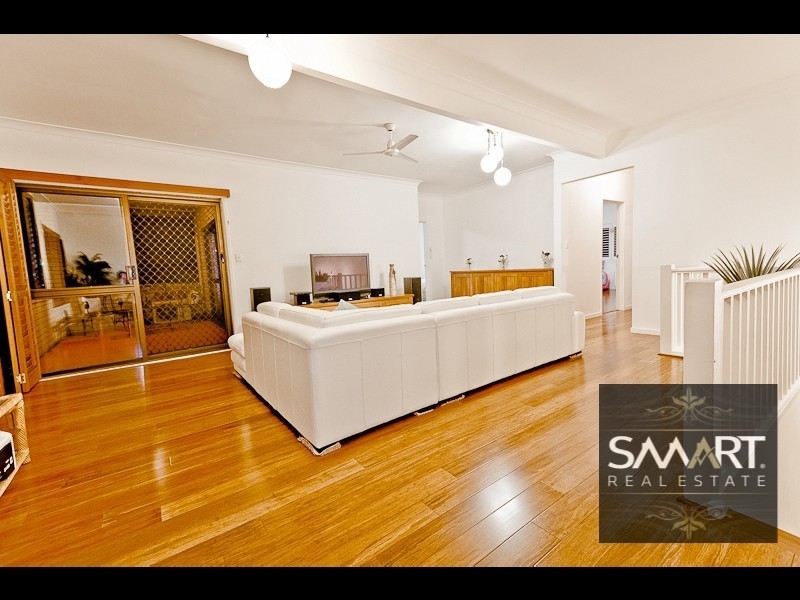 108 Slatyer Avenue, Bundall QLD 4217