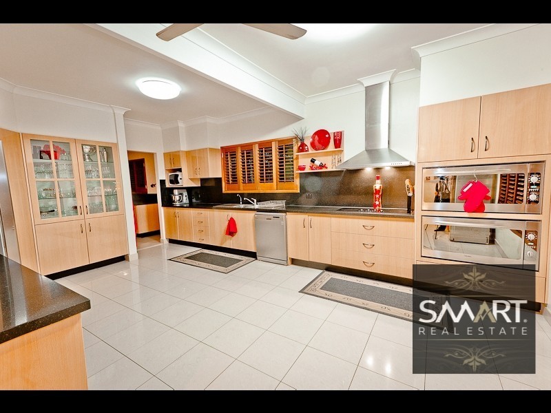 108 Slatyer Avenue, Bundall QLD 4217