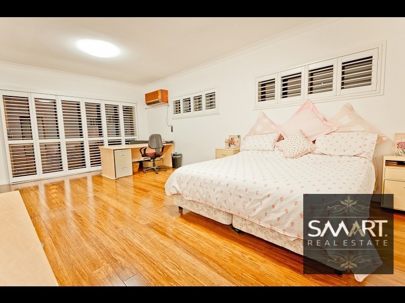 108 Slatyer Avenue, Bundall QLD 4217