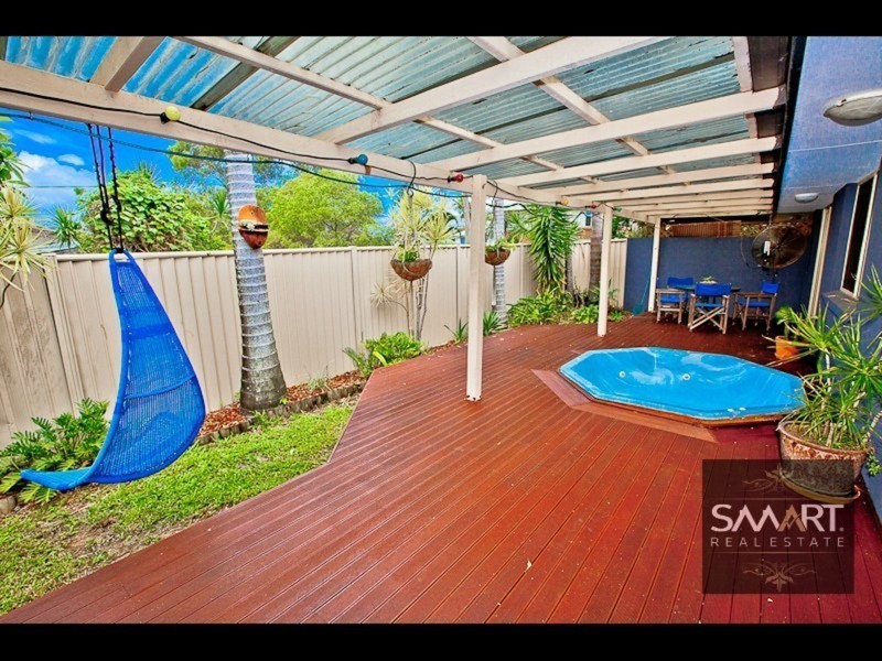 1/82 Brisbane Road, Labrador QLD 4215