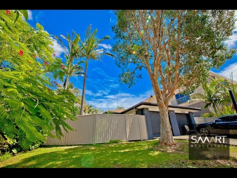 1/82 Brisbane Road, Labrador QLD 4215