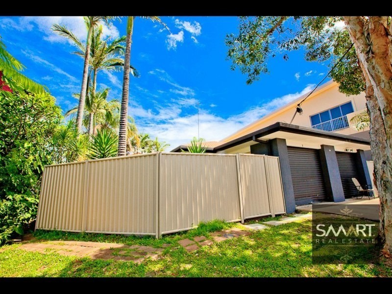 1/82 Brisbane Road, Labrador QLD 4215