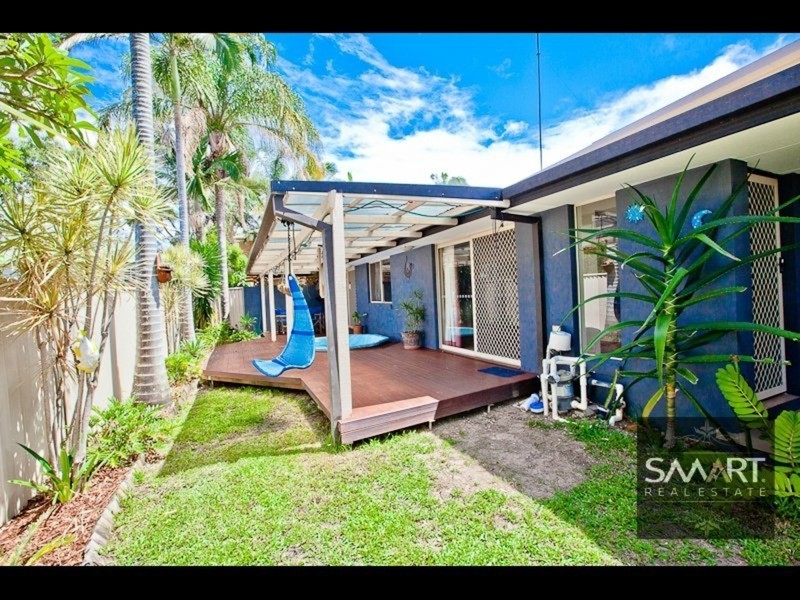 1/82 Brisbane Road, Labrador QLD 4215