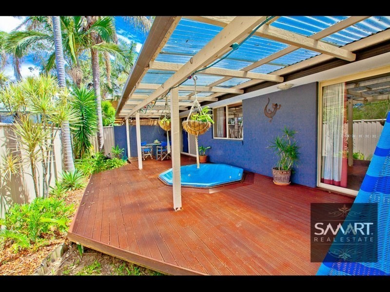 1/82 Brisbane Road, Labrador QLD 4215