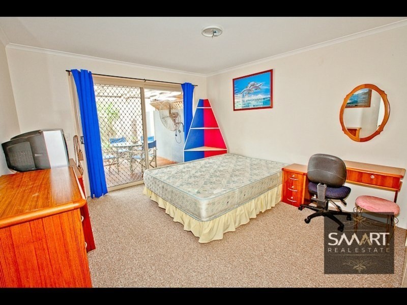 1/82 Brisbane Road, Labrador QLD 4215