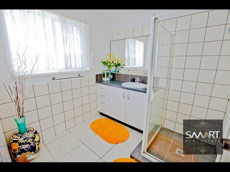 1/82 Brisbane Road, Labrador QLD 4215
