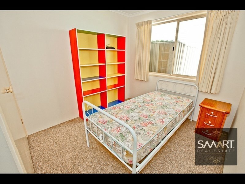 1/82 Brisbane Road, Labrador QLD 4215