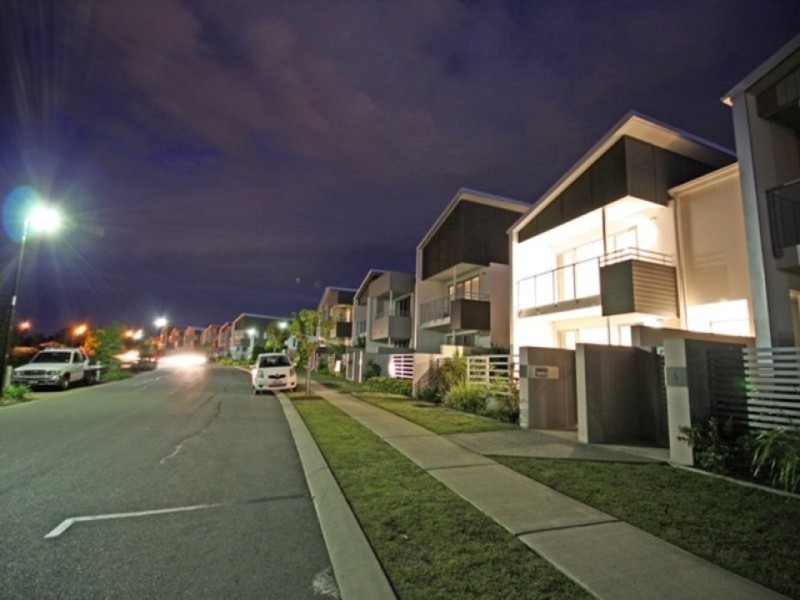 8/29 Port Peyra Crescent, Varsity Lakes QLD 4227