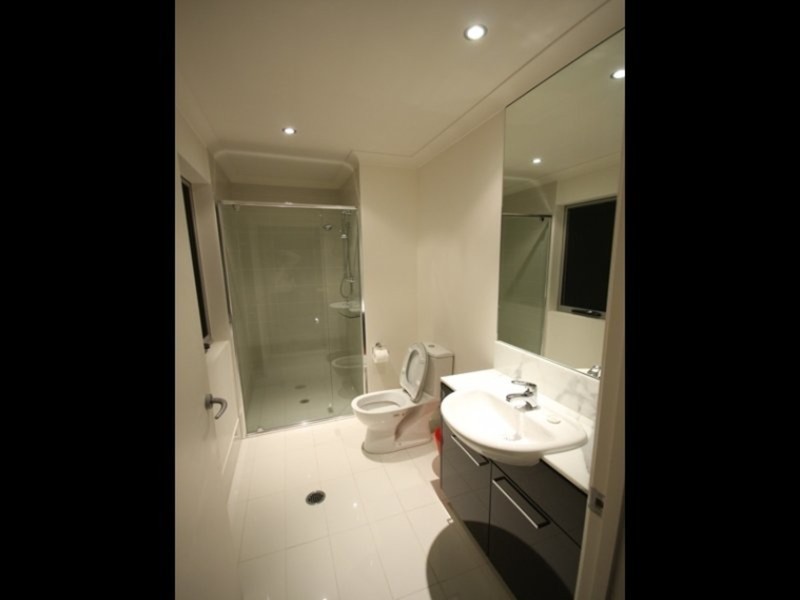 8/29 Port Peyra Crescent, Varsity Lakes QLD 4227