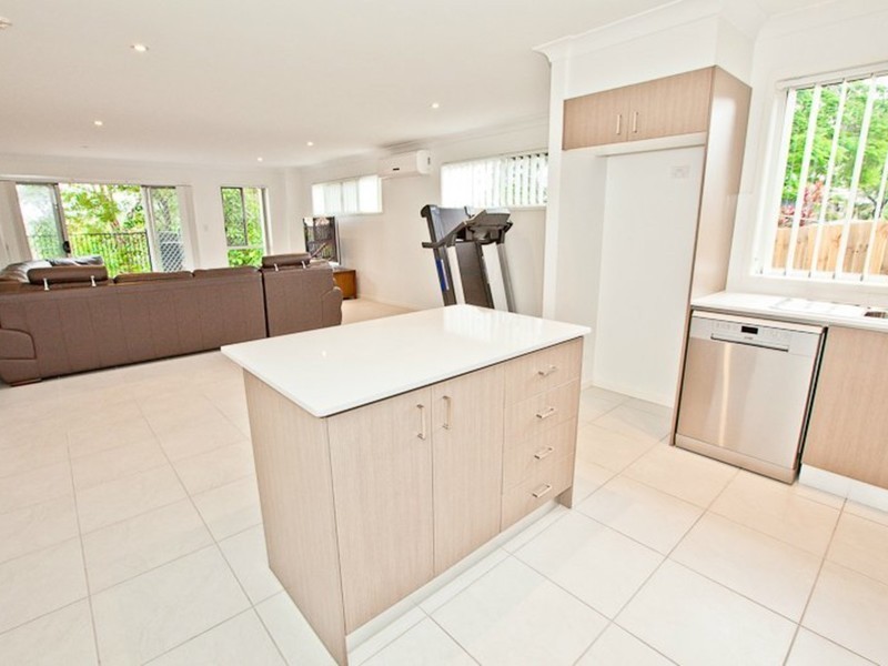 1/13 Nerang-Broadbeach Road, Nerang QLD 4211