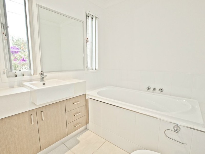 1/13 Nerang-Broadbeach Road, Nerang QLD 4211