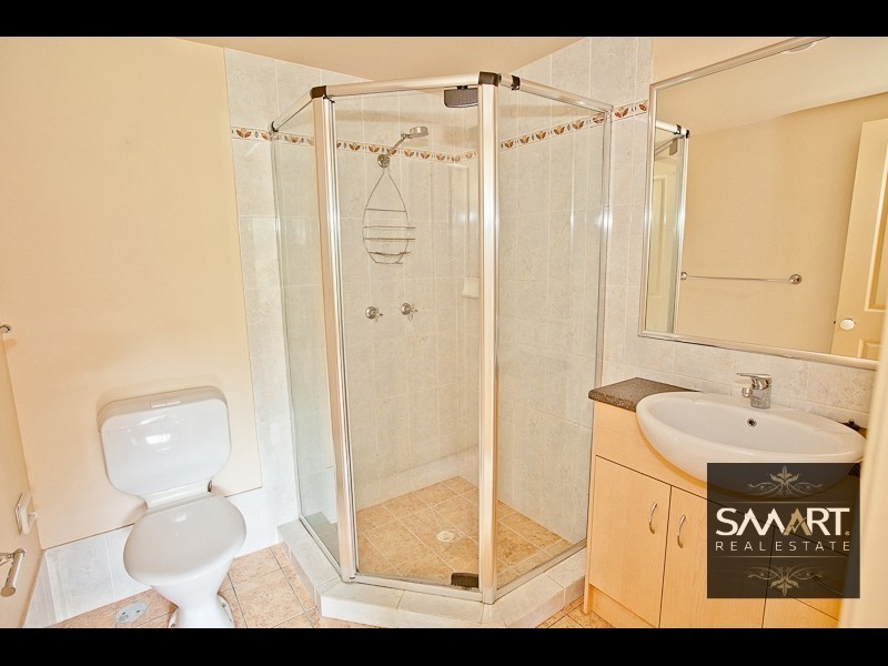 12/25 Chester Terrace, Southport QLD 4215