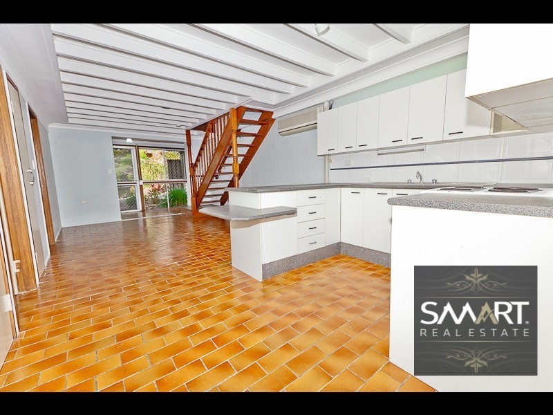 1/80 Ridgeway Ave, Southport QLD 4215